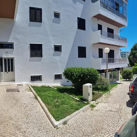 شقة Apartamento T2 Com Terraco Grande