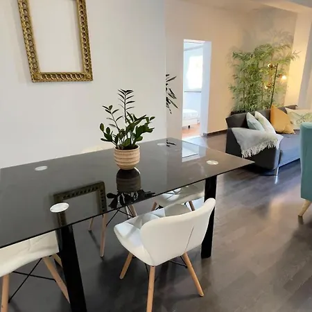 Apartment Apartamento T2 Com Terraco Grande *