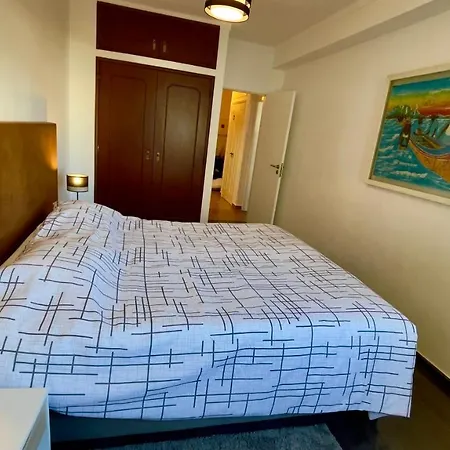 Apartamento T2 Com Terraco Grande شقة