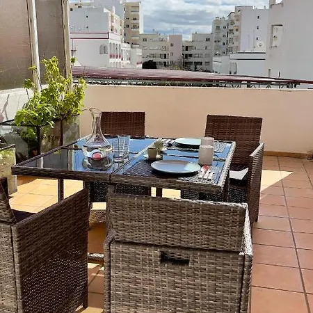 Apartamento T2 Com Terraco Grande Quarteira
