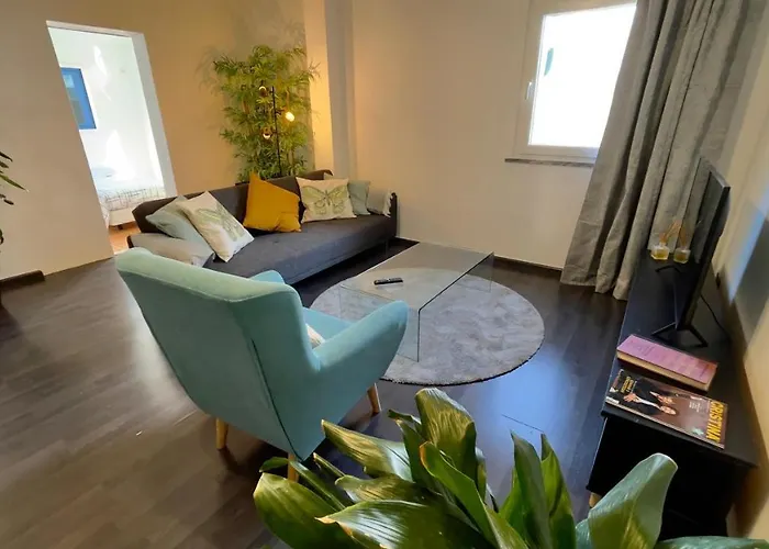 Apartamento T2 Com Terraco Grande Apartament Quarteira